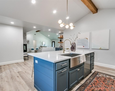 2101 Nw 60th Street - Photo Thumbnail 11