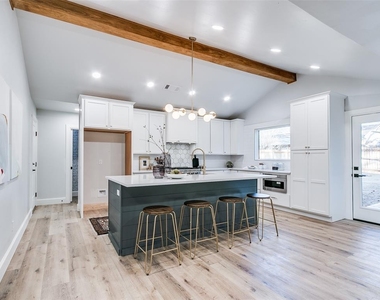 2101 Nw 60th Street - Photo Thumbnail 9
