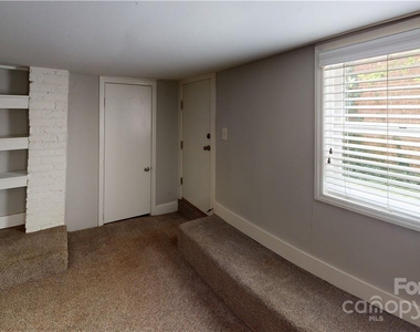 428 Hawthorne Lane - Photo Thumbnail 3