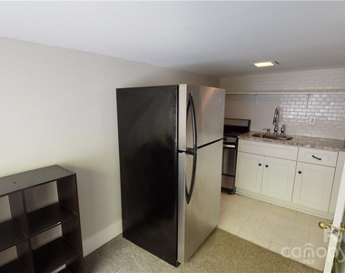 428 Hawthorne Lane - Photo Thumbnail 7