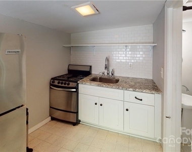 428 Hawthorne Lane - Photo Thumbnail 6