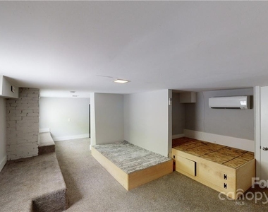 428 Hawthorne Lane - Photo Thumbnail 1