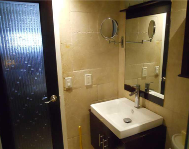 5321 Ne 24th Terrace - Photo Thumbnail 7
