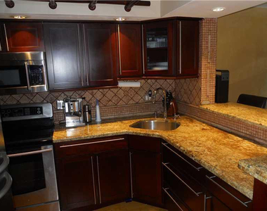 5321 Ne 24th Terrace - Photo Thumbnail 4