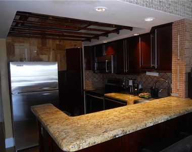 5321 Ne 24th Terrace - Photo Thumbnail 6