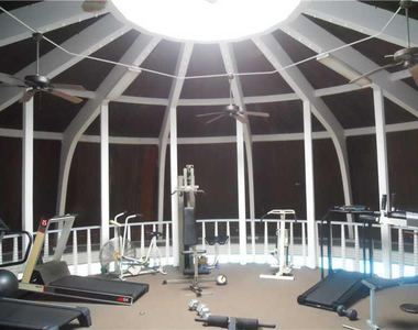 5321 Ne 24th Terrace - Photo Thumbnail 2