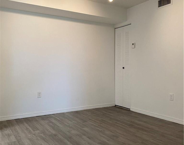12112 Saint Andrews Place - Photo Thumbnail 10