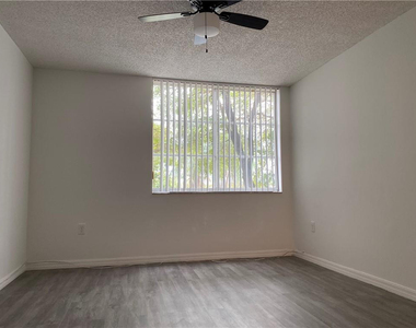 12112 Saint Andrews Place - Photo Thumbnail 12