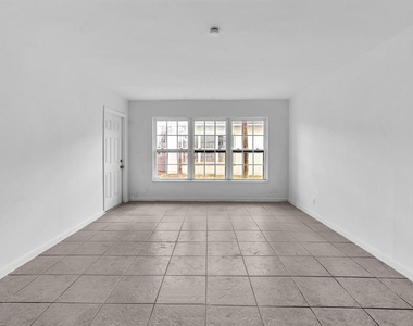5748 Nw 27th Court - Photo Thumbnail 17