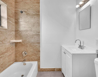 5748 Nw 27th Court - Photo Thumbnail 11