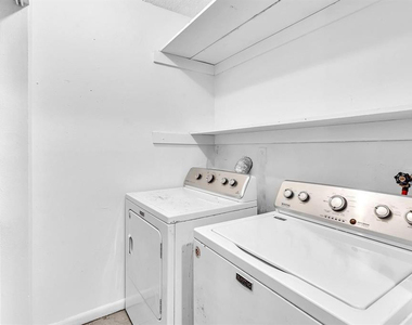 5748 Nw 27th Court - Photo Thumbnail 16