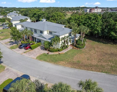 2601 Creekside Drive - Photo Thumbnail 16