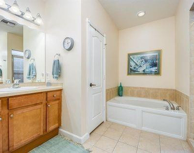 2601 Creekside Drive - Photo Thumbnail 27
