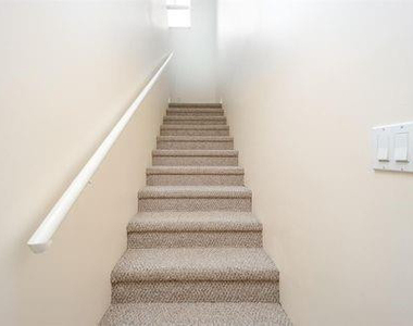 2601 Creekside Drive - Photo Thumbnail 19