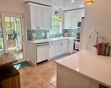 309 E Calzada De Bougainville - Photo Thumbnail 9