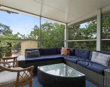 309 E Calzada De Bougainville - Photo Thumbnail 19