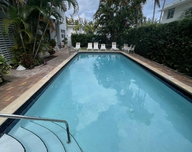 720 Orton Avenue - Photo Thumbnail 1