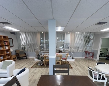 720 Orton Avenue - Photo Thumbnail 6