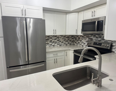 5620 Nw 61st Street - Photo Thumbnail 1