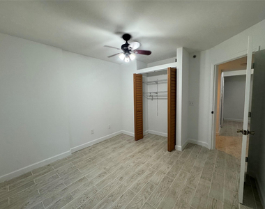 5620 Nw 61st Street - Photo Thumbnail 10