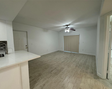 5620 Nw 61st Street - Photo Thumbnail 9