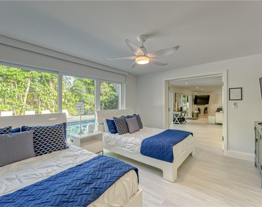 1800 Se Admirals Way - Photo Thumbnail 30