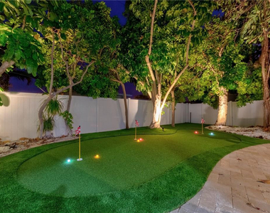 1800 Se Admirals Way - Photo Thumbnail 7