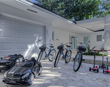1800 Se Admirals Way - Photo Thumbnail 55