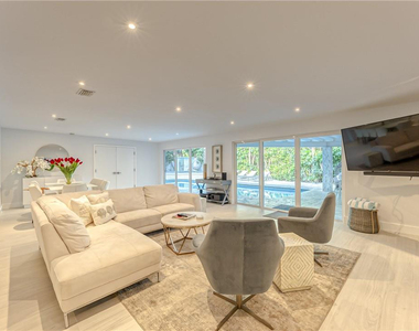 1800 Se Admirals Way - Photo Thumbnail 20