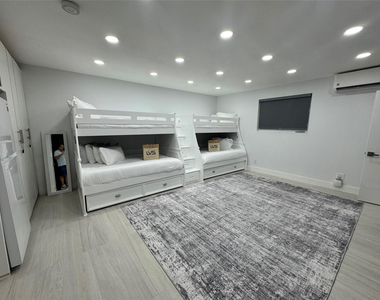 1800 Se Admirals Way - Photo Thumbnail 35