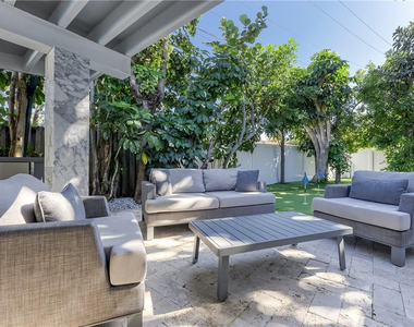 1800 Se Admirals Way - Photo Thumbnail 47