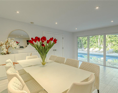 1800 Se Admirals Way - Photo Thumbnail 24