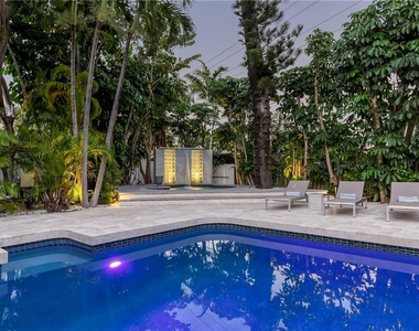 1800 Se Admirals Way - Photo Thumbnail 44