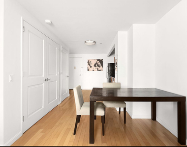 20 West Street - Photo Thumbnail 3