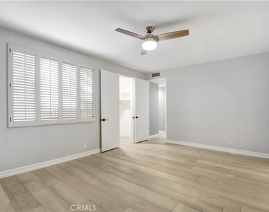 4949 Genesta Avenue - Photo Thumbnail 20