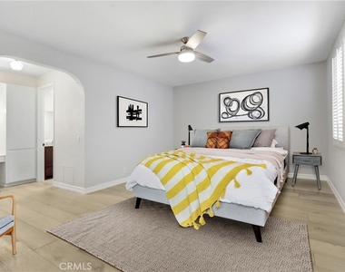 4949 Genesta Avenue - Photo Thumbnail 3