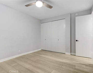 4949 Genesta Avenue - Photo Thumbnail 25