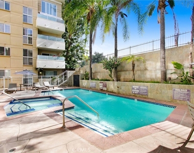 4949 Genesta Avenue - Photo Thumbnail 30