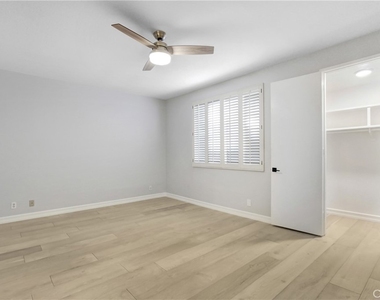 4949 Genesta Avenue - Photo Thumbnail 19