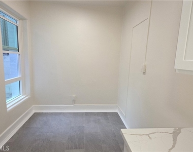 3408 W Sunset Boulevard - Photo Thumbnail 12