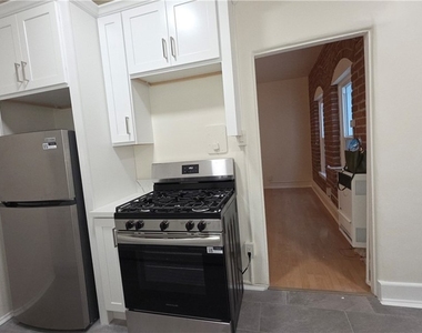 3408 W Sunset Boulevard - Photo Thumbnail 7