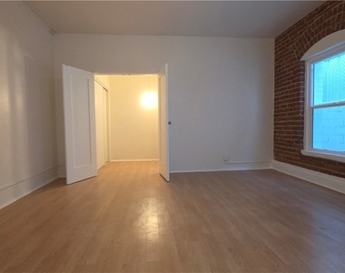 3408 W Sunset Boulevard - Photo Thumbnail 3