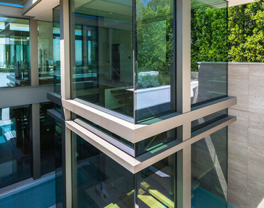 9016 Thrasher Avenue - Photo Thumbnail 4