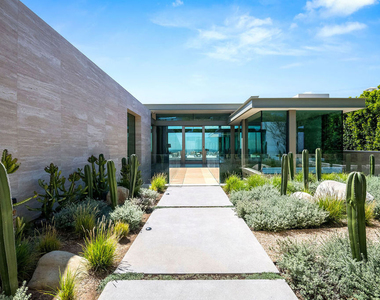 9016 Thrasher Avenue - Photo Thumbnail 2