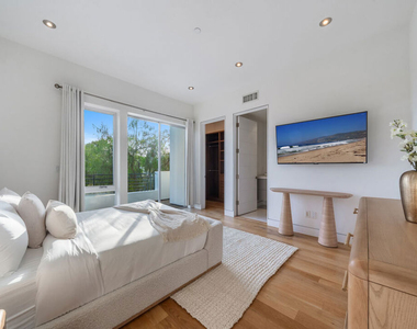6359 Colgate Ave - Photo Thumbnail 19