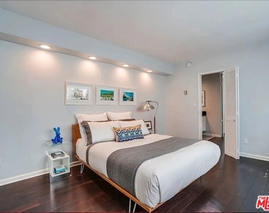1233 N Flores Street - Photo Thumbnail 4