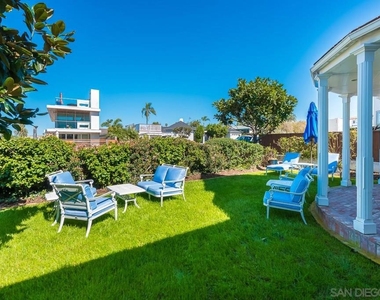 7337 Olivetas Ave - Photo Thumbnail 20