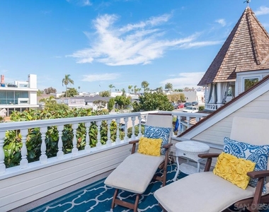 7337 Olivetas Ave - Photo Thumbnail 12
