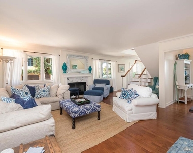 7337 Olivetas Ave - Photo Thumbnail 4