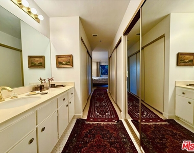 637 Wilcox Avenue - Photo Thumbnail 15